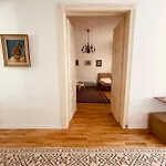 The Location 130 M2 Salon Lägenhet *