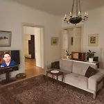 Апартаменты The Location 130 M2 Salon *