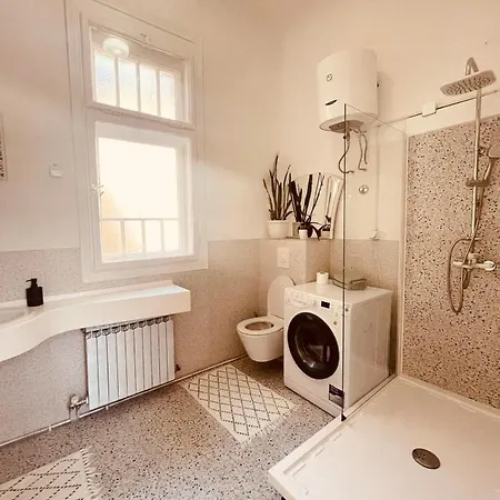 The Location 130 M2 Salon Apartamento *