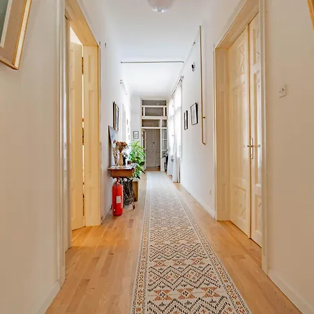 The Location 130 M2 Salon Appartement