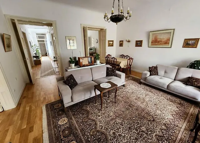 The Location 130 M2 Salon Apartmán Sarajevo