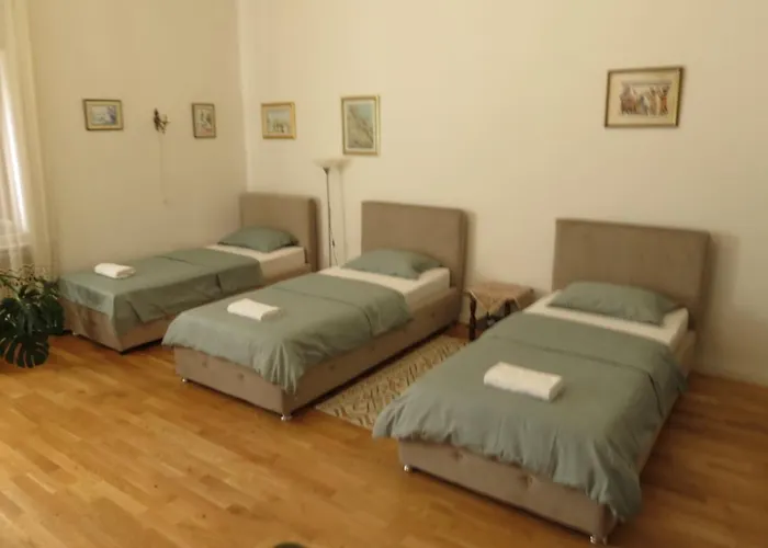 Apartmán The Location 130 M2 Salon