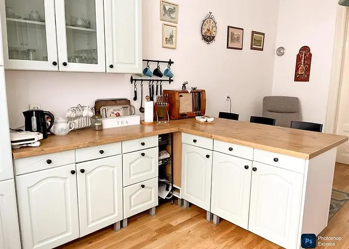 The Location 130 M2 Salon Sarajevo